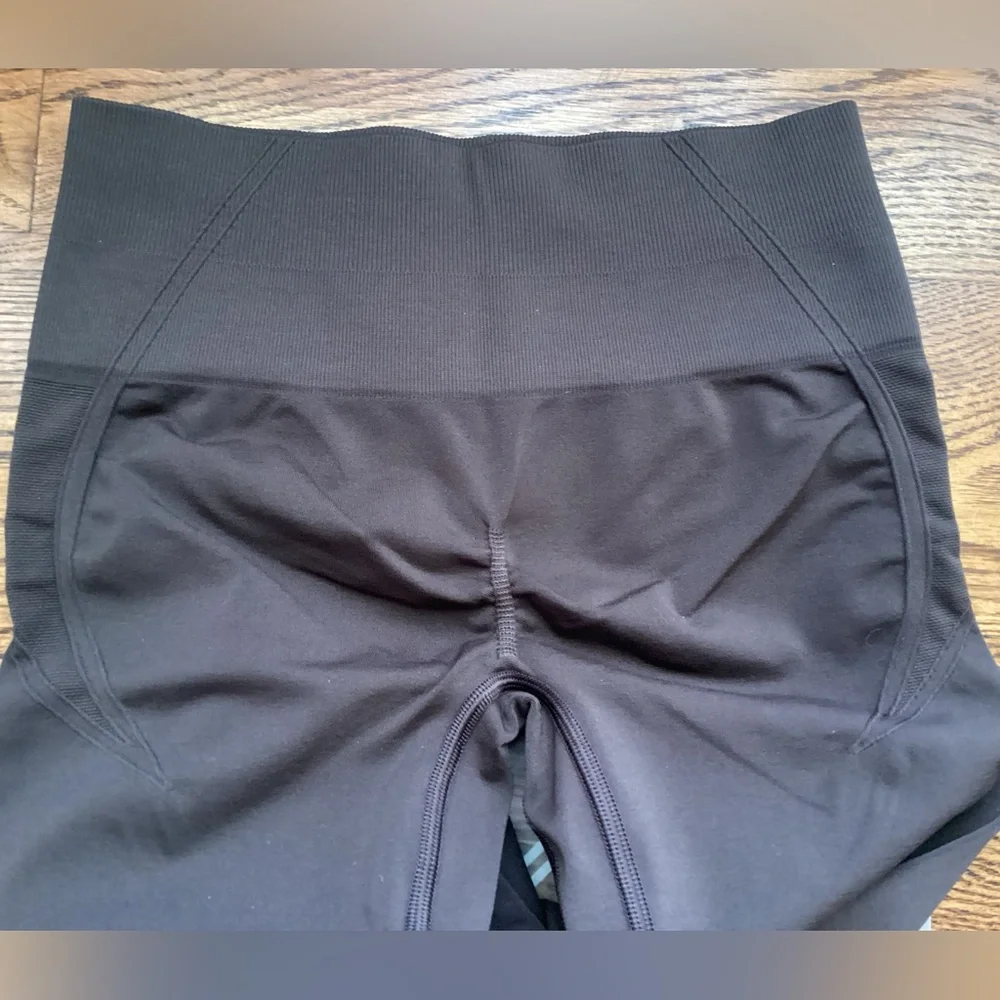 Oner Active Chocolate Leggings - Picture 8 of 11